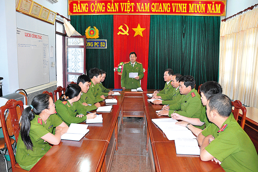 Phòng Cảnh sát truy nã triển khai công tác. Ảnh: H.T