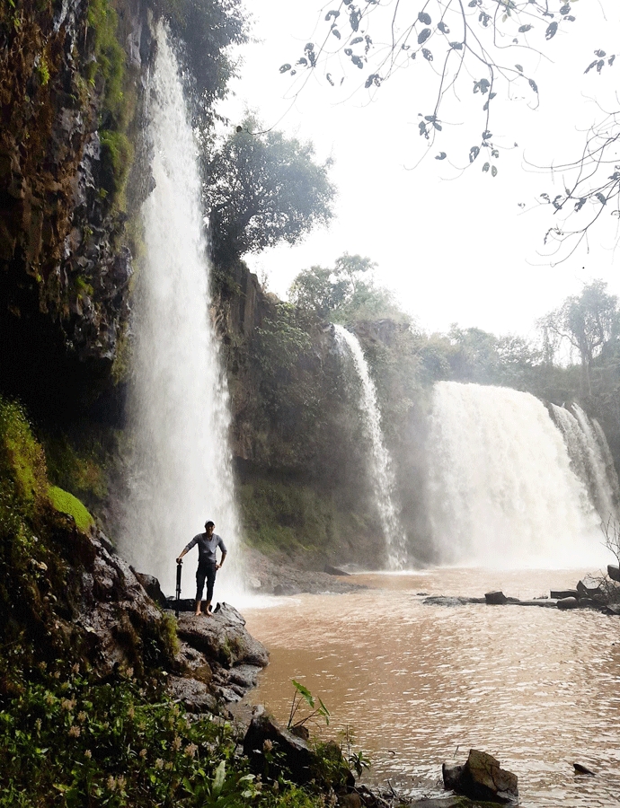 Chưa đưa vào khai thác du lịch nên thác Bà còn nguyên vẻ hoang sơ. Ảnh: Thúy Loan