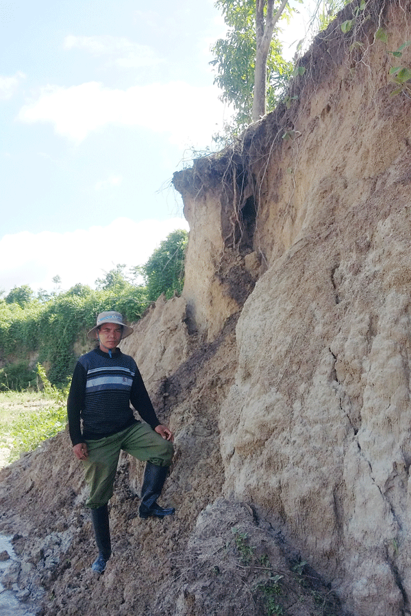 Những vực sâu được tạo ra sau những trận mưa. Ảnh: L.A