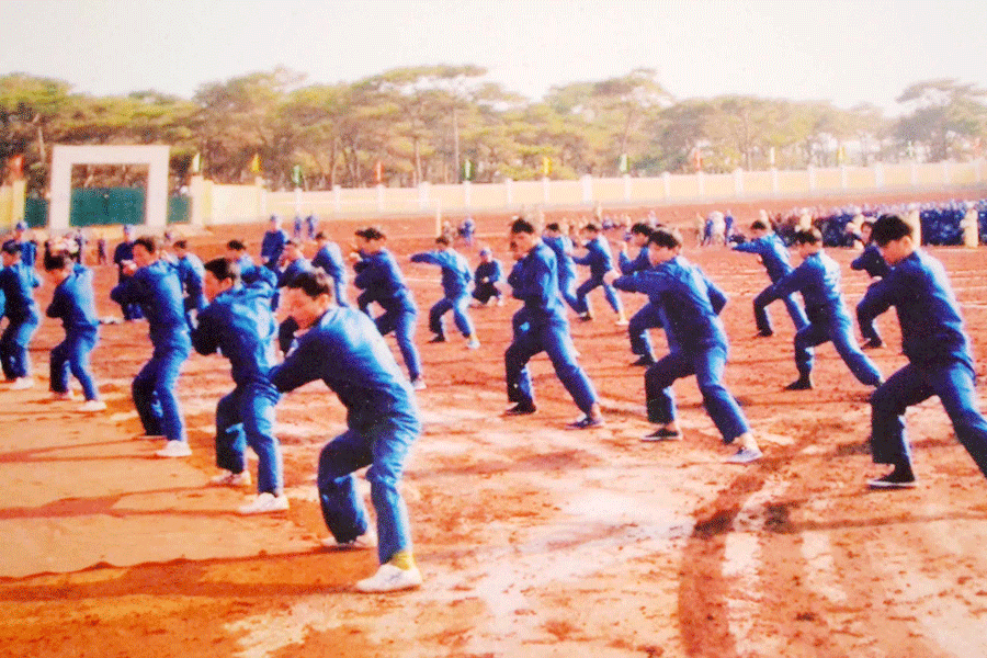 Lực lượng tự vệ của Công ty TNHH một thành viên Cao su Chư Prông tham gia huấn luyện. Ảnh: H.C Lực lượng tự vệ của Công ty TNHH một thành viên Cao su Chư Prông tham gia huấn luyện. Ảnh: H.C