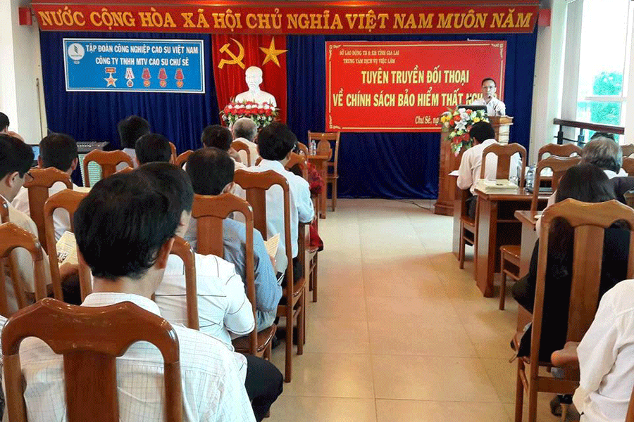 Tuyên truyền chính sách BHTN. Ảnh. Đ.Y Tuyên truyền chính sách BHTN. Ảnh. Đ.Y