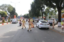 Lực lượng Cảnh sát Giao thông Công an tỉnh Gia Lai ghi nhận ý thức chấp hành quy định về nồng độ cồn rất cao của người dân tại các phường trung tâm trong buổi sáng mùng 1 Tết Bính Ngọ.