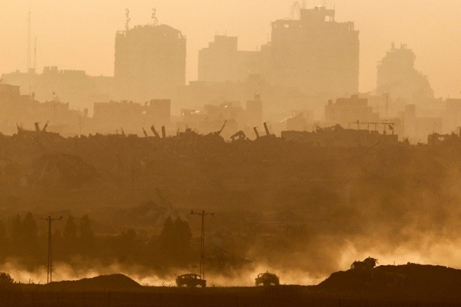 Quân đội Israel tiếp tục mở thêm nhiều cuộc tấn công vào dải Gaza. (Ảnh minh họa: Reuters) Quân đội Israel tiếp tục mở thêm nhiều cuộc tấn công vào dải Gaza. (Ảnh minh họa: Reuters)