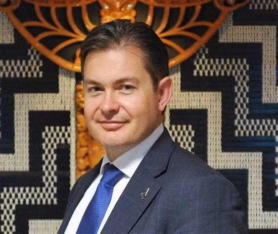 Israel không chấp nhận tân Đại sứ New Zealand tại Tel Aviv Jonathan Curr (ảnh) vì ông này kiêm chức đại diện ngoại giao của New Zealand tại Palestine.