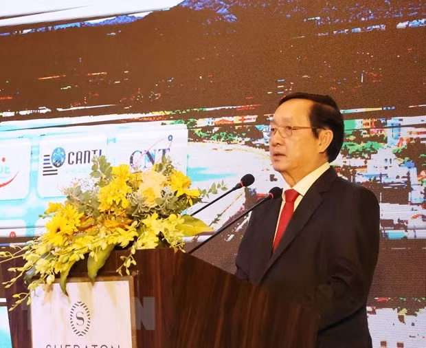 Phó Giáo sư, Tiến sỹ Huỳnh Thành Đạt, Bộ trưởng Bộ Khoa học và Công nghệ, phát biểu khai mạc Hội nghị. (Ảnh: Tiên Minh/TTXVN)