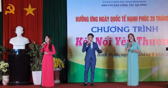 Những ca khúc âm nhạc về quê hương, con người Bình Định cần được quan tâm phổ biến đến công chúng trên nhiều nền tảng, thay vì chỉ tập trung biểu diễn ở các sự kiện, lễ hội trong tỉnh. Ảnh: TRỌNG LỢI