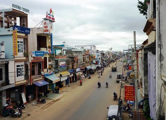 Một góc phố thị Bồng Sơn hôm nay. Ảnh: D.B.S Một góc phố thị Bồng Sơn hôm nay. Ảnh: D.B.S