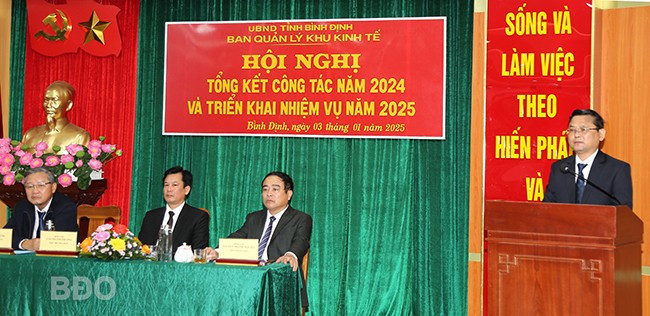 Phó Chủ tịch UBND tỉnh Nguyễn Tự Công Hoàng phát biểu chỉ đạo tại hội nghị. Ảnh: T.SỸ Phó Chủ tịch UBND tỉnh Nguyễn Tự Công Hoàng phát biểu chỉ đạo tại hội nghị. Ảnh: T.SỸ