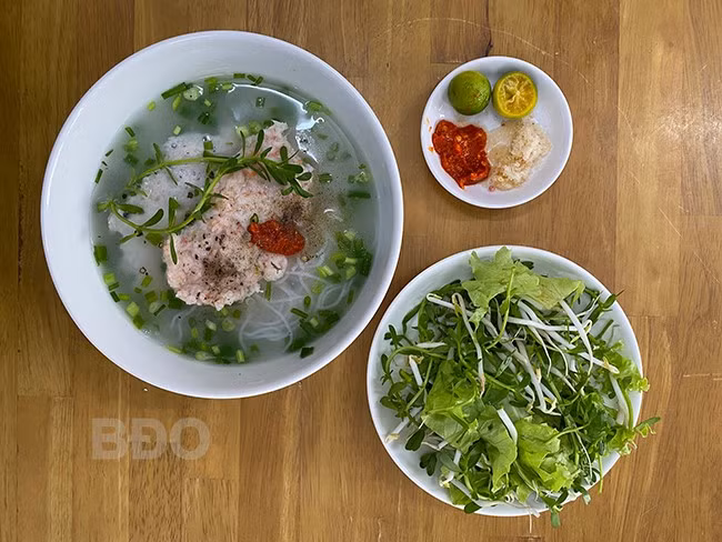 Bún quậy xứ Nẫu. Ảnh: NGUYỄN DŨNG