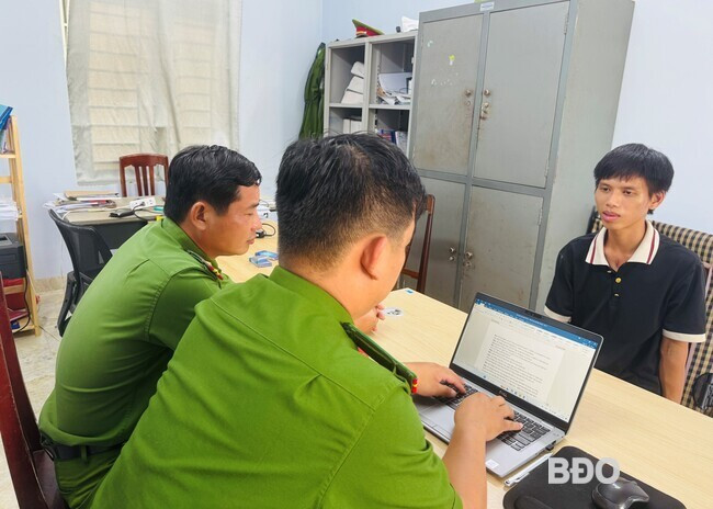 Đối tượng Lê Thế Hiệp tại Cơ quan Công an. Ảnh T.L Đối tượng Lê Thế Hiệp tại Cơ quan Công an. Ảnh T.L