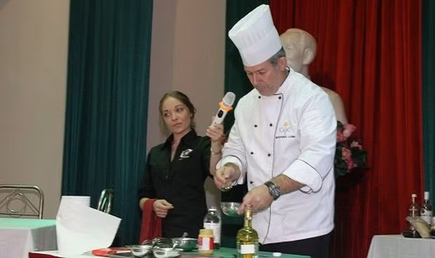 Ông Stephen Lunn - Đại sứ nghề Australia.