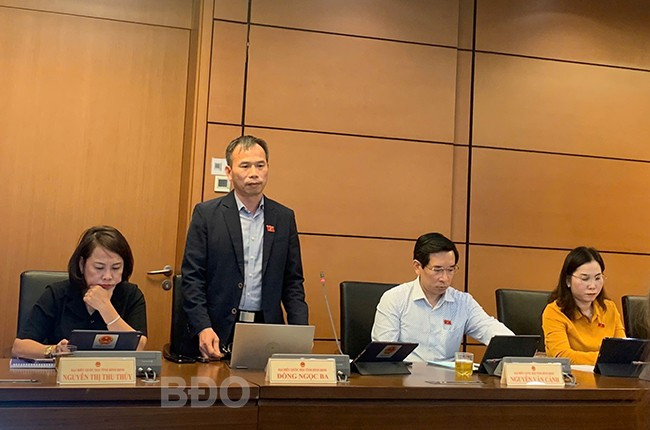 Đại biểu Đồng Ngọc Ba tham gia thảo luận dự án Luật Dữ liệu. Ảnh: Đoàn ĐBQH tỉnh Đại biểu Đồng Ngọc Ba tham gia thảo luận dự án Luật Dữ liệu. Ảnh: Đoàn ĐBQH tỉnh
