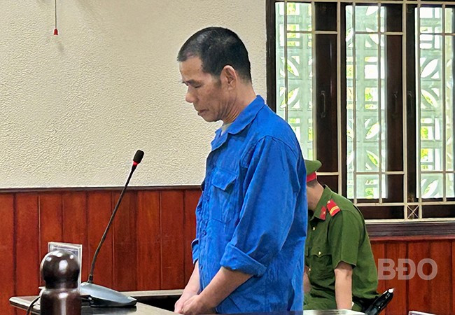 Bị cáo Sơn thừa nhận hành vi phạm tội tại phiên tòa. Ảnh: K.A Bị cáo Sơn thừa nhận hành vi phạm tội tại phiên tòa. Ảnh: K.A