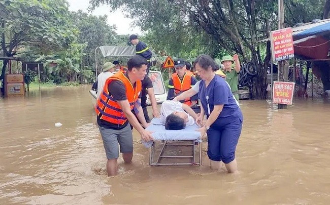 Bộ Y tế yêu cầu các địa phương tăng cường công tác phòng chống dịch bệnh mùa mưa bão.