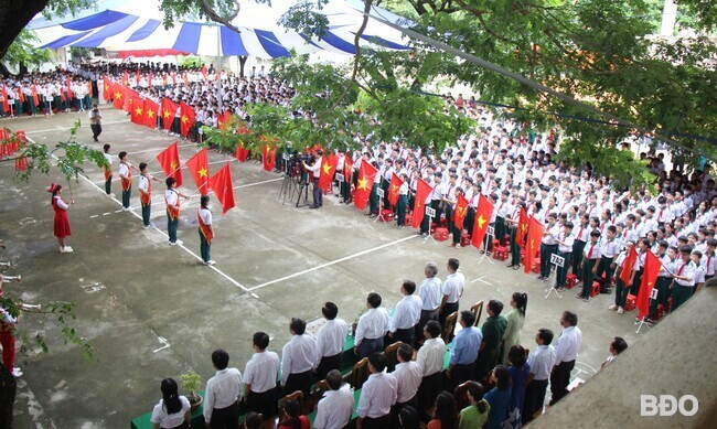Lễ khai giảng năm học 2024 - 2025 tại Trường THCS Võ Xán được tổ chức trong niềm vui và ấm áp tình thầy trò. Ảnh: TRỌNG LỢI Lễ khai giảng năm học 2024 - 2025 tại Trường THCS Võ Xán được tổ chức trong niềm vui và ấm áp tình thầy trò. Ảnh: TRỌNG LỢI