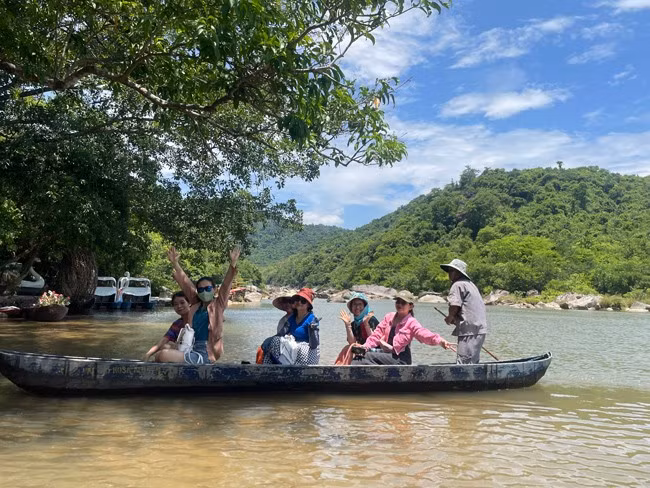 Từ tháng 1 - 7, thời tiết khô ráo, mát mẻ nên rất thuận lợi cho các hoạt động vui chơi, giải trí. Ảnh: Nguyên Sương