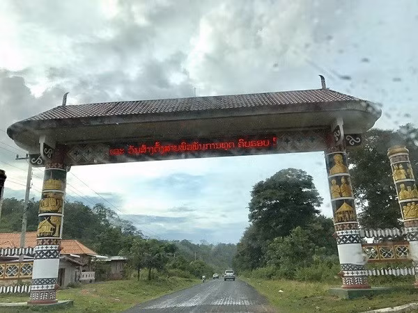 Cổng vào tỉnh Sekong.