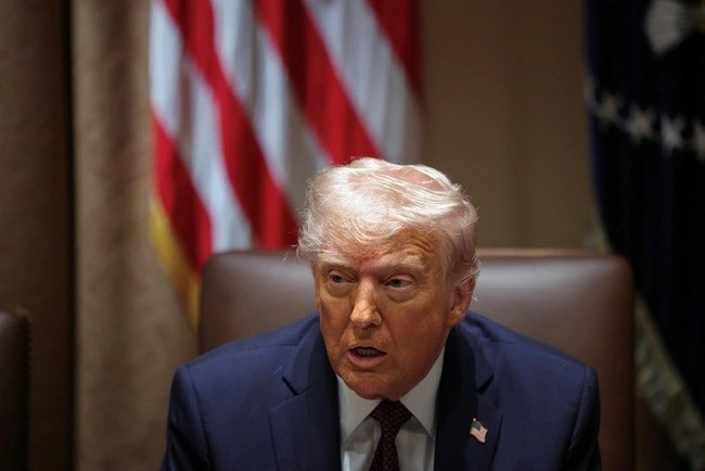 Tổng thống Mỹ Donald Trump tại cuộc họp nội các ở Nhà Trắng ngày 24.3 - Ảnh: REUTERS. Tổng thống Mỹ Donald Trump tại cuộc họp nội các ở Nhà Trắng ngày 24.3 - Ảnh: REUTERS.