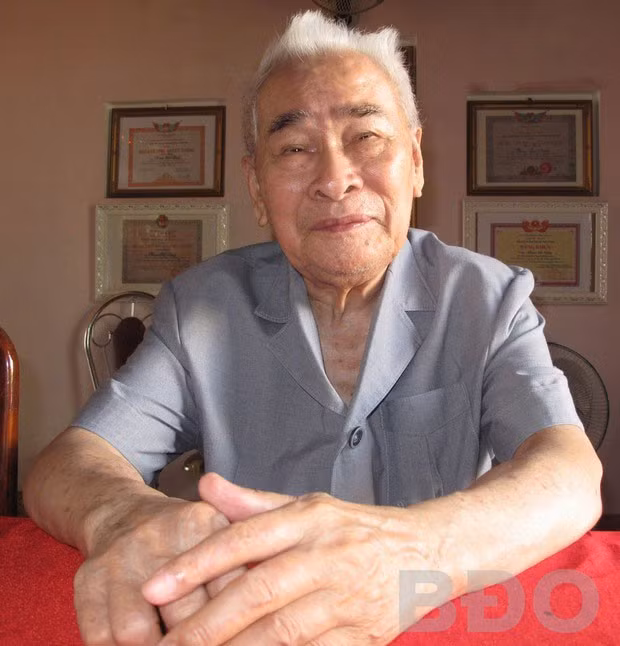 Ông Phạm Chí Công kể về lễ duyệt binh lịch sử được tổ chức ngày 2.9.1975 tại Thủ đô Hà Nội. Ông Phạm Chí Công kể về lễ duyệt binh lịch sử được tổ chức ngày 2.9.1975 tại Thủ đô Hà Nội.