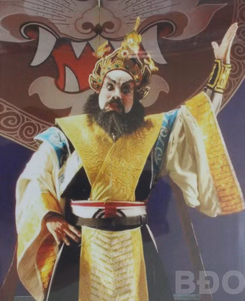 Nghệ sĩ Đình Trương vào vai Vương Thông trong vở “Sao Khuê trời Việt “ (ảnh nhân vật cung cấp).