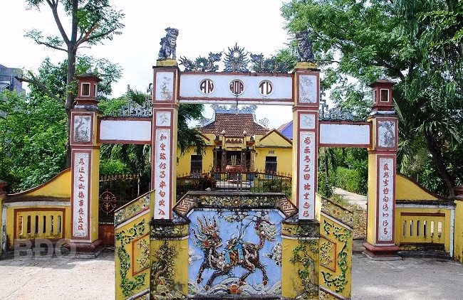 Chùa An Hòa (hay chùa Bà Trước) khai sơn năm 1760 là một di tích lịch sử gắn liền với việc khai hoang lập làng, với phong trào chàng Lía, phong trào nông dân khởi nghĩa thế kỷ XVIII. Ảnh: NGỌC NHUẬN