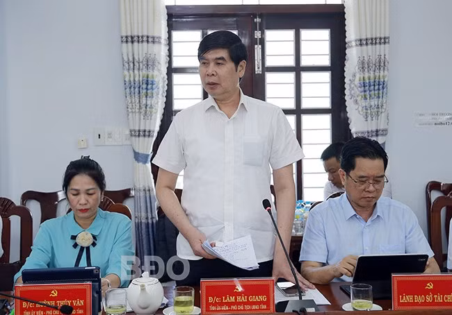 Phó Chủ tịch UBND tỉnh Lâm Hải Giang đánh giá kinh tế của huyện An Lão tuy có phát triển nhưng chưa tương xứng với tiềm năng, đời sống người dân còn gặp nhiều khó khăn; sản xuất nông nghiệp quy mô nhỏ, manh mún...