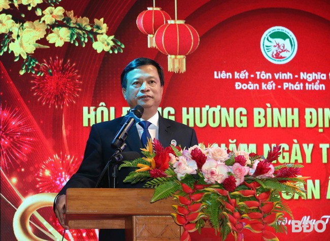 Phó Chủ tịch Thường trực UBND tỉnh Nguyễn Tuấn Thanh phát biểu đánh giá cao hoạt động, đóng góp của đồng hương Bình Định tại Đắk Lắk. Phó Chủ tịch Thường trực UBND tỉnh Nguyễn Tuấn Thanh phát biểu đánh giá cao hoạt động, đóng góp của đồng hương Bình Định tại Đắk Lắk.