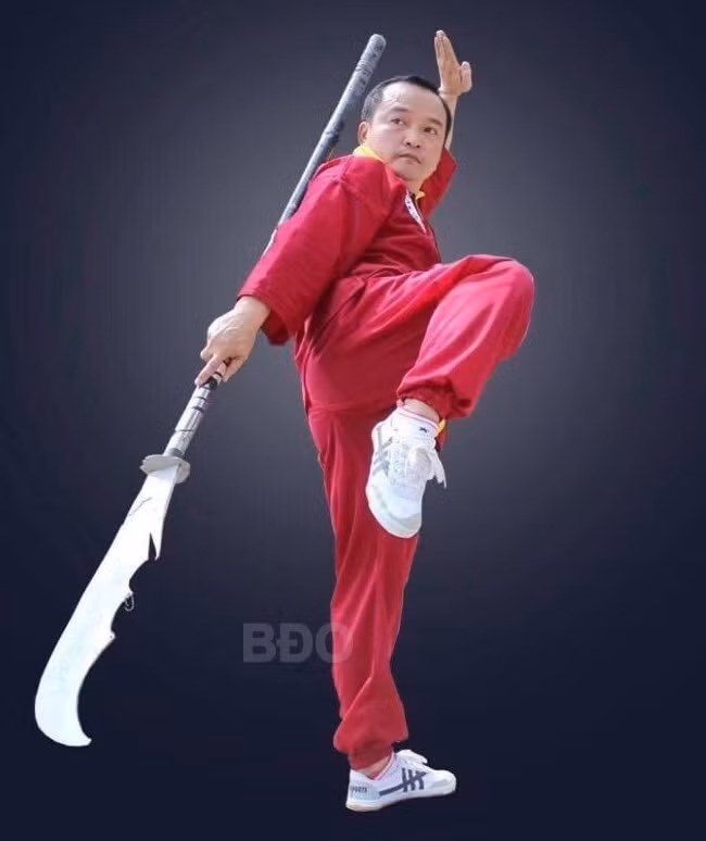 Một trong các thế võ của môn phái Việt Nam Võ Ta Tây Sơn - Bình Định.