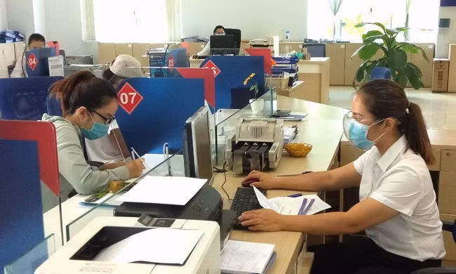 BIDV Phú Tài tích cực triển khai gói hỗ trợ giảm lãi suất cho khách hàng. Ảnh: TIẾN SỸ