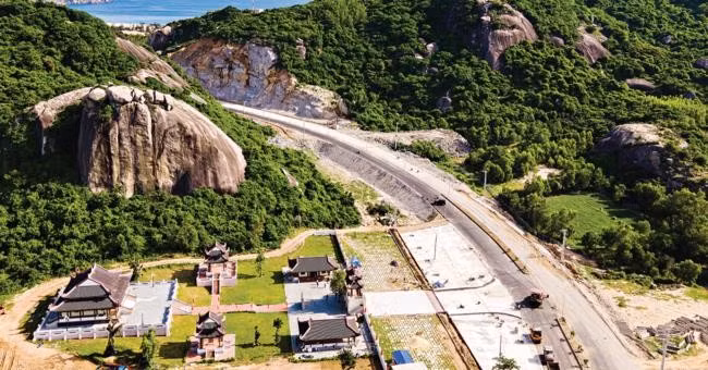 Đền thờ Nguyễn Trung Trực (xã Cát Hải, huyện Phù Cát). Ảnh: DŨNG NHÂN