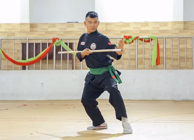 Phạm Tuân đã gắn tên mình với bài Thái Sơn côn qua những lần thi đấu thành công ở các giải quốc gia. Ảnh: NGUYỄN DŨNG