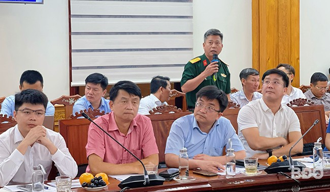 Đại tá Nguyễn Văn Toàn - Giám đốc Ban điều hành Trường Sơn 5 (Tổng Công ty Xây dựng Trường Sơn), Giám đốc gói thầu XL-11, báo cáo nỗ lực khắc phục đẩy nhanh tiến độ. Ảnh: HẢI YẾN Đại tá Nguyễn Văn Toàn - Giám đốc Ban điều hành Trường Sơn 5 (Tổng Công ty Xây dựng Trường Sơn), Giám đốc gói thầu XL-11, báo cáo nỗ lực khắc phục đẩy nhanh tiến độ. Ảnh: HẢI YẾN