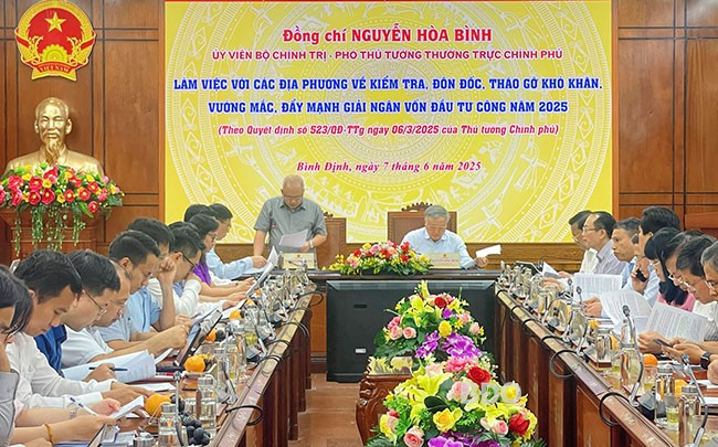Quang cảnh buổi làm việc. Ảnh: HẢI YẾN