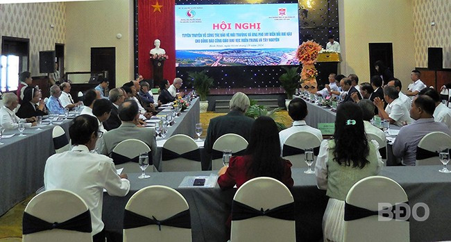 Quang cảnh Hội nghị tuyên truyền về công tác BVMT và ứng phó với BĐKH cho đồng bào Công giáo tại khu vực miền Trung - Tây Nguyên. Ảnh: V.L