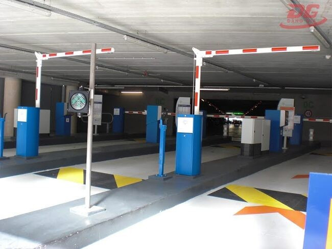 Tay cần barie dạng gập