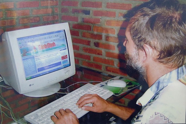 Bạn đọc nước ngoài truy cập vào Báo Bình Định điện tử năm 2004.