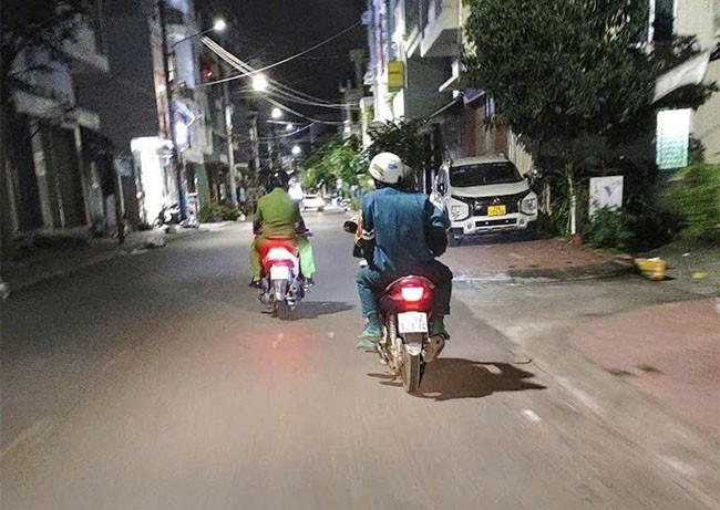 CA phường Ngô Mây (TP Quy Nhơn) tăng cường tuần tra giữ gìn ANTT trên địa bàn. Ảnh: M.L.G