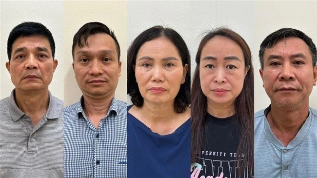 Các đối tượng: Nguyễn Thanh Phong, Đinh Quang Minh, Nguyễn Thị Minh Hải, Lê Thị Hiên, Cao Văn Trung (từ trái qua). Ảnh: Bộ Công an
