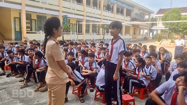 Quang cảnh buổi tuyên truyền. Ảnh: K.A