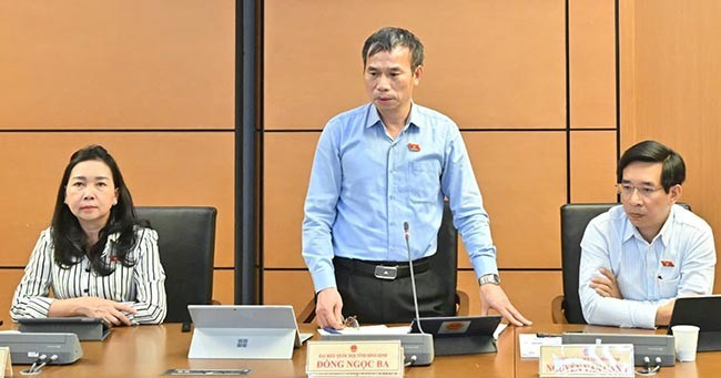 ĐB Đồng Ngọc Ba có nhiều góp ý quan trọng Dự án Luật sửa đổi, bổ sung một số điều của Luật Ban hành văn bản quy phạm pháp luật. Ảnh: Đoàn ĐBQH tỉnh ĐB Đồng Ngọc Ba có nhiều góp ý quan trọng Dự án Luật sửa đổi, bổ sung một số điều của Luật Ban hành văn bản quy phạm pháp luật. Ảnh: Đoàn ĐBQH tỉnh