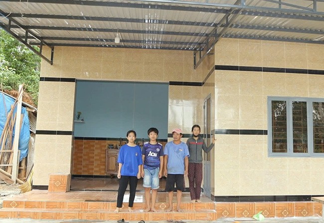 Hội đồng hương Hoài Ân hỗ trợ chi phí xây dựng nhà tình nghĩa cho hộ nghèo ở xã Ân Tín, huyện Hoài Ân. Ảnh: Hội đồng hương Hoài Ân Hội đồng hương Hoài Ân hỗ trợ chi phí xây dựng nhà tình nghĩa cho hộ nghèo ở xã Ân Tín, huyện Hoài Ân. Ảnh: Hội đồng hương Hoài Ân