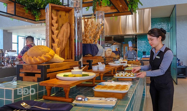 Chuỗi khách sạn ANYA giảm giá phòng, có chương trình buffet sáng miễn phí. Ảnh: ĐOAN NGỌC