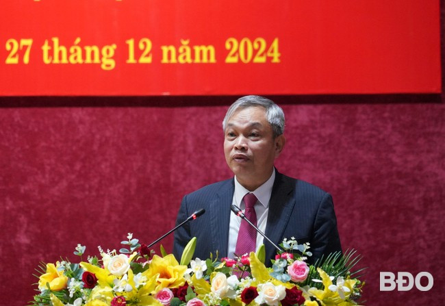 Trưởng Ban Tuyên giáo Tỉnh ủy Đặng Vĩnh Sơn phát biểu khẳng định năm 2024, công tác tuyên giáo có nhiều đóng góp tích cực vào thành tựu chung của tỉnh. Ảnh: N. HÂN Trưởng Ban Tuyên giáo Tỉnh ủy Đặng Vĩnh Sơn phát biểu khẳng định năm 2024, công tác tuyên giáo có nhiều đóng góp tích cực vào thành tựu chung của tỉnh. Ảnh: N. HÂN
