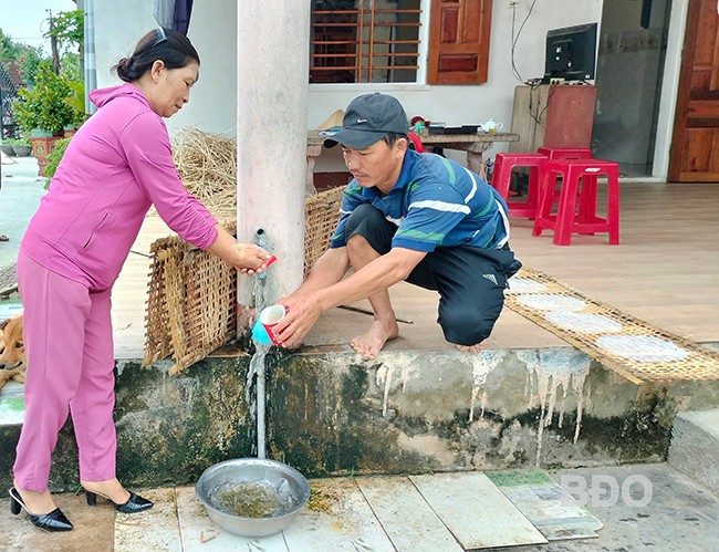 Gia đình ông Nguyễn Văn Trà sử dụng vốn vay tín dụng chính sách để xây dựng công trình NS&VS. Ảnh: T.SỸ Gia đình ông Nguyễn Văn Trà sử dụng vốn vay tín dụng chính sách để xây dựng công trình NS&VS. Ảnh: T.SỸ