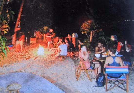 Một chút lửa trại làm cho bữa tối ở Haven (nhà nghỉ homestay) thêm lung linh.