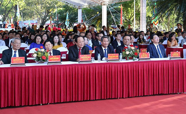 Đại biểu dự Lễ hội kỷ niệm 236 năm Chiến thắng Ngọc Hồi - Đống Đa. Ảnh: NGUYỄN DŨNG