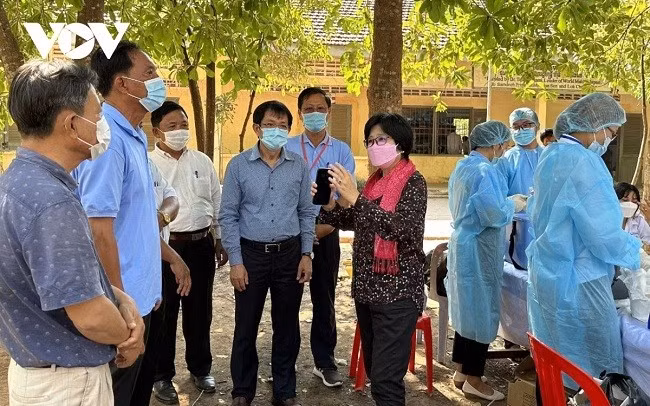 Nỗ lực dập cúm gia cầm ở Campuchia. Ảnh: Bộ Y tế Campuchia.