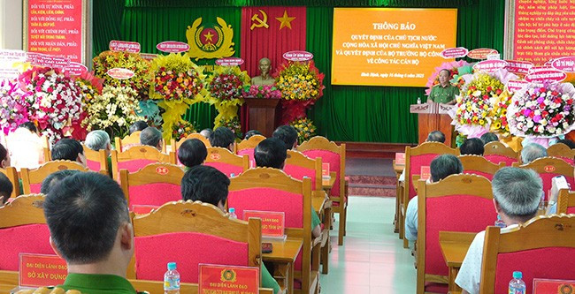 Thiếu tướng Lê Quang Nhân phát biểu nhận nhiệm vụ. Ảnh: M.N