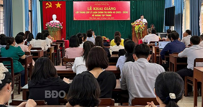 Quang cảnh lễ khai giảng. Ảnh: N.H Quang cảnh lễ khai giảng. Ảnh: N.H