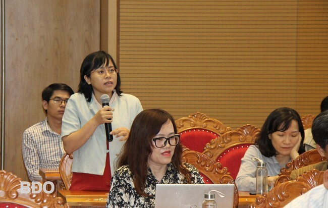 Đại diện Công ty CP Dược - Trang thiết bị y tế Bình Định chia sẻ hoạt động KH&CN tại đơn vị.